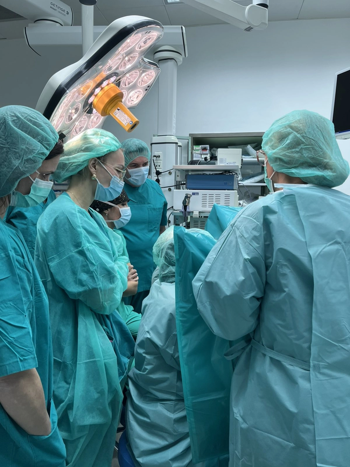 STRUČNA POSJETA I NAPREDNE LAPAROSKOPSKE OPERACIJE NA ODJELJENJU ZA GINEKOLOGIJU